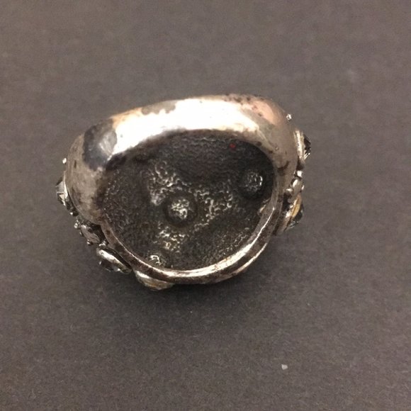 Large Cocktail Ring - Picture 6 of 11